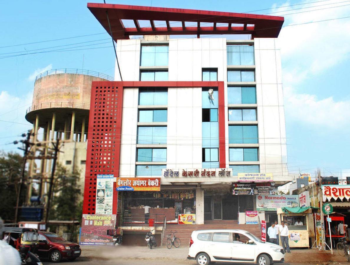 Hotel Kesari Nandan Latur ภายนอก รูปภาพ